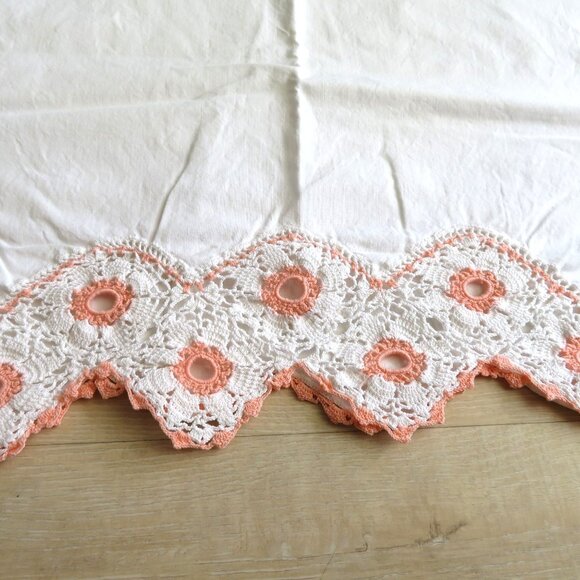 Vintage Handmade Crochet Standard Pillowcase Peach White Floral Lace Trim Design - Picture 4 of 10